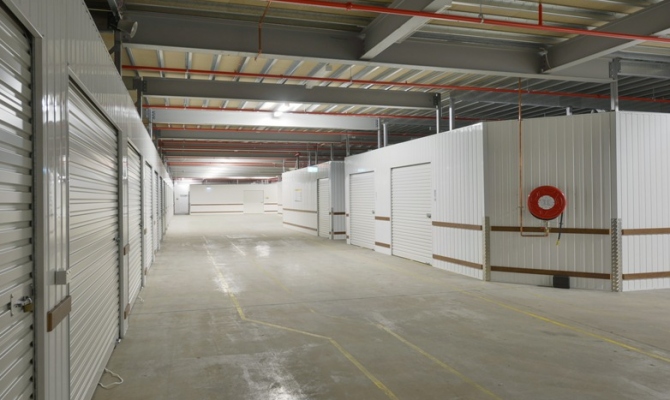 drive-up storage mt gravatt