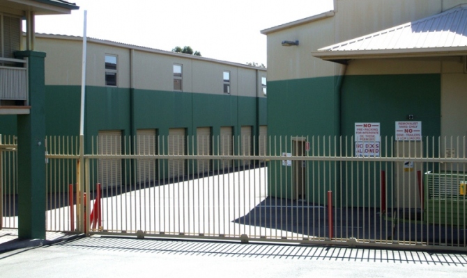 storage mitchelton